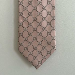 Authentic pink Gucci monogram tie